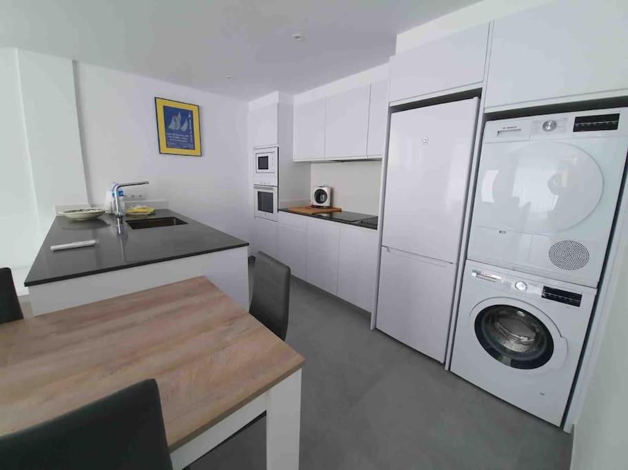 Espectacular Planta Baja Con Terraza Y Parking A 5 Min De La Playa Apartment Cadaques Ngoại thất bức ảnh