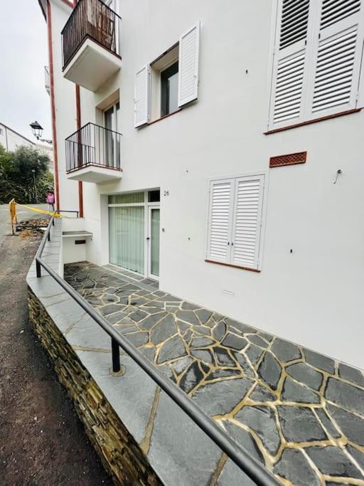 Espectacular Planta Baja Con Terraza Y Parking A 5 Min De La Playa Apartment Cadaques Ngoại thất bức ảnh