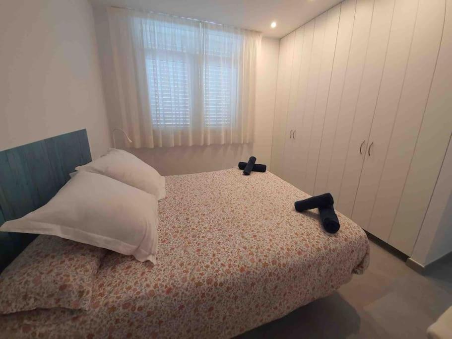 Espectacular Planta Baja Con Terraza Y Parking A 5 Min De La Playa Apartment Cadaques Ngoại thất bức ảnh