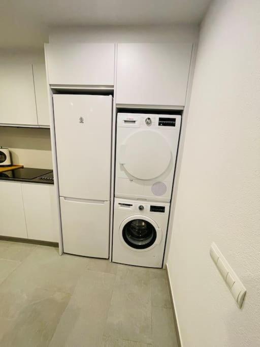 Espectacular Planta Baja Con Terraza Y Parking A 5 Min De La Playa Apartment Cadaques Ngoại thất bức ảnh
