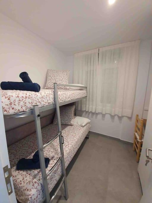 Espectacular Planta Baja Con Terraza Y Parking A 5 Min De La Playa Apartment Cadaques Ngoại thất bức ảnh